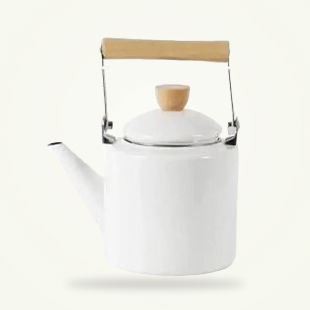 Porcelain Kettle With a Timeless Japanese Soul