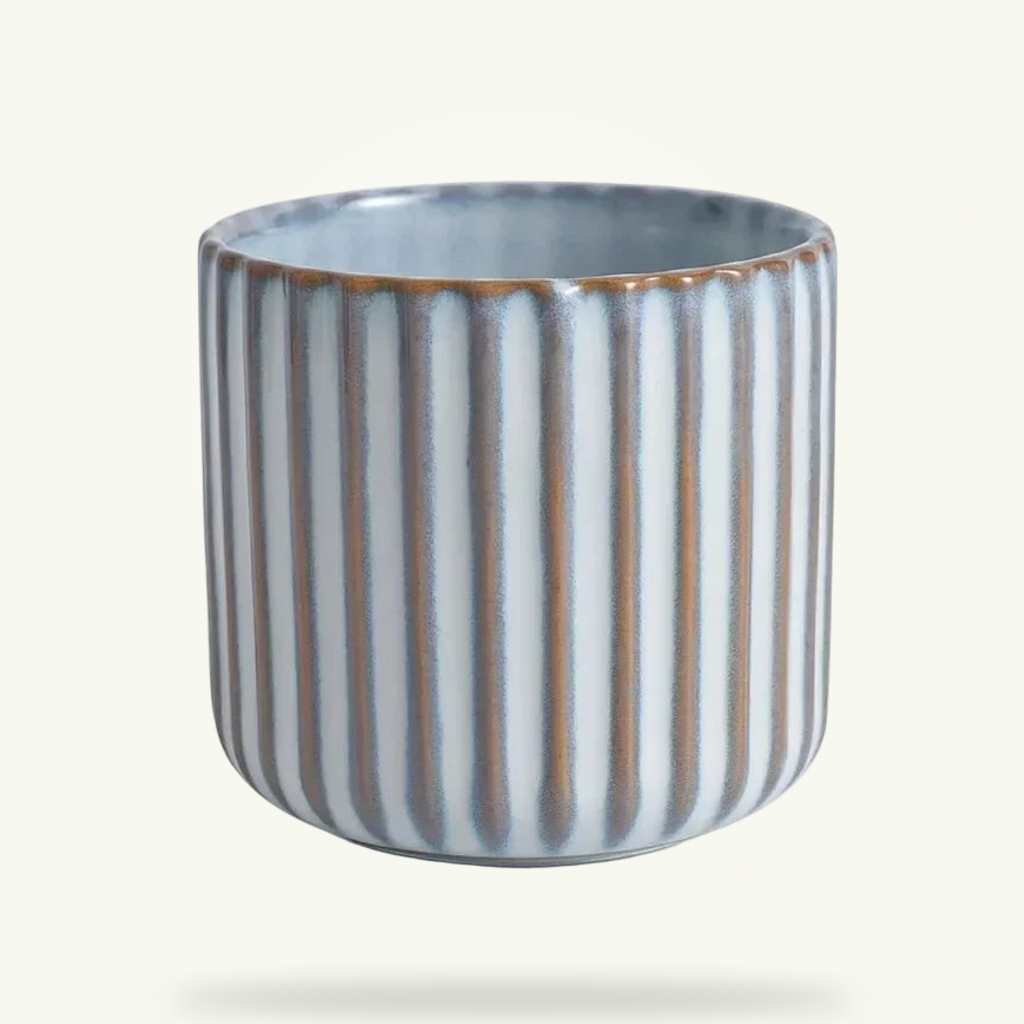 Postwar Japanese ceramic craftsmanship